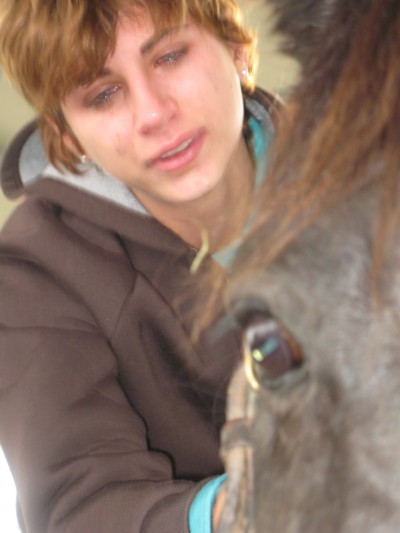 Prima volta in sella dopo l'infortunio e quattro mesi di attesa: commozione assicurata