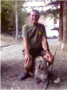 Valdo Censi con una delle sue "ospiti" (NC)